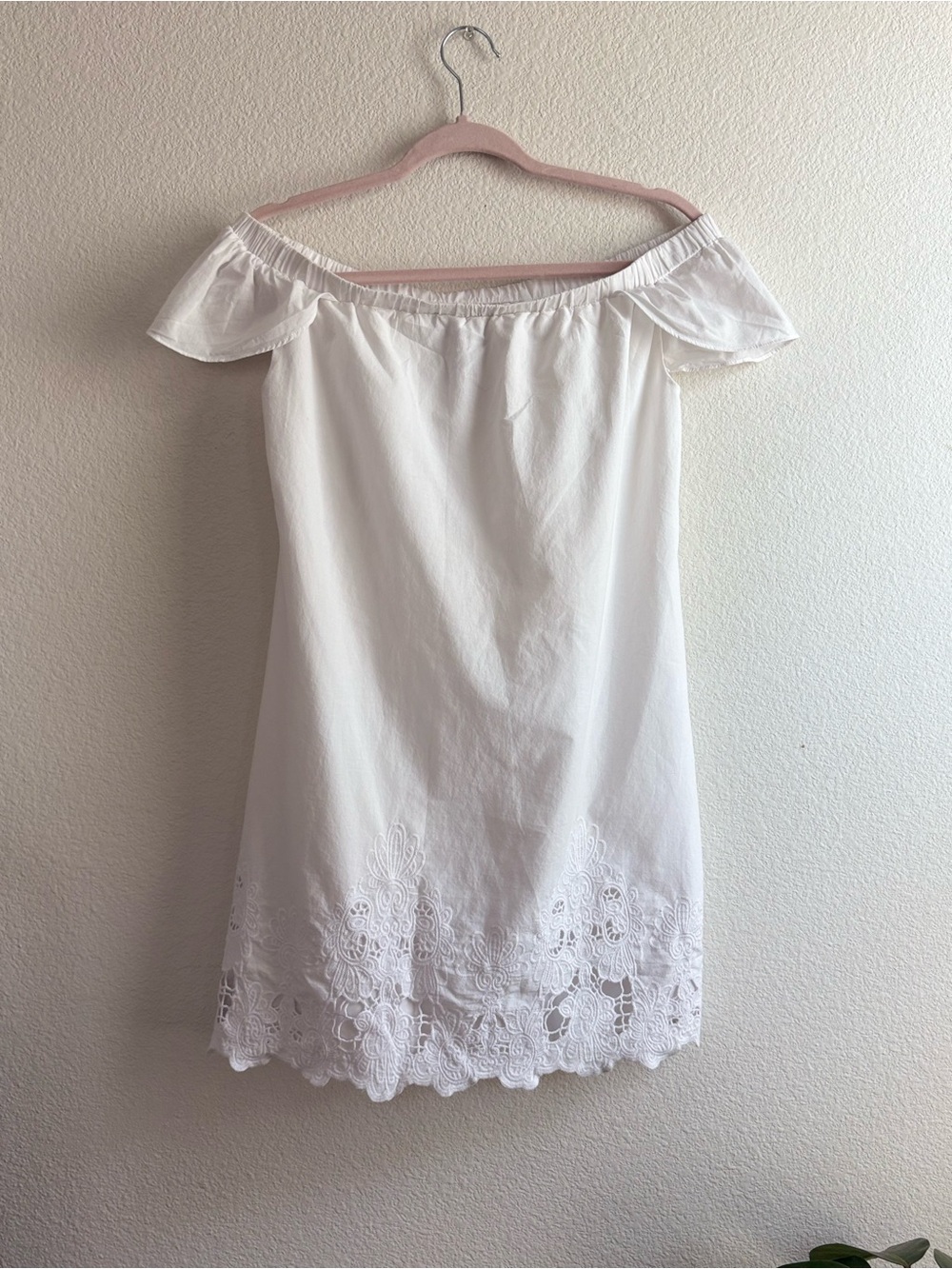 BCBGMaxAzria White Off-Shoulder Lace-Hem 100% Cotton Dress, Bridal Events NWOT